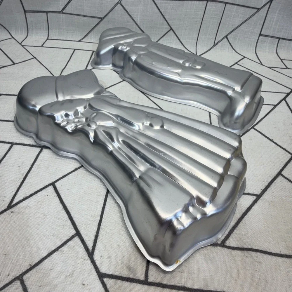 Wilton Cake Pan Set 15